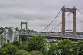 Brunel's Royal Albert Bridge and the modern Tamar Bridge over the River Tamar, linking Cornwall to Devon Brunel's Royal Albert Bridge and the modern Tamar Bridge over the River Tamar, linking Cornwall to Devon