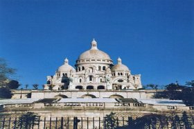 Sacr� Coeur on a beautiful cold winter's morning Sacr� Coeur on a beautiful cold winter's morning