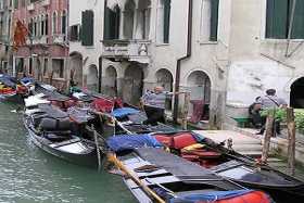 Gondoliers Gondoliers