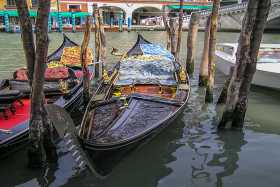 Gondolas Gondolas