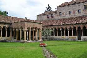 The cloister at Basilica di San Zeno
