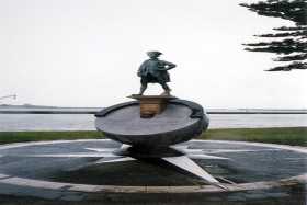 A statue of Captain Cook in Gisborne where NZ was first sighted during Cook's voyage in 1769