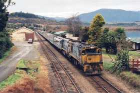 The TranzAlpine pulls away from Moana Station The TranzAlpine pulls away from Moana Station